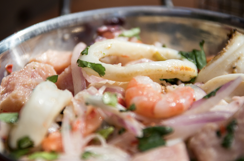 Infiltrados: pescados y mariscos a la parrilla para Semana Santa